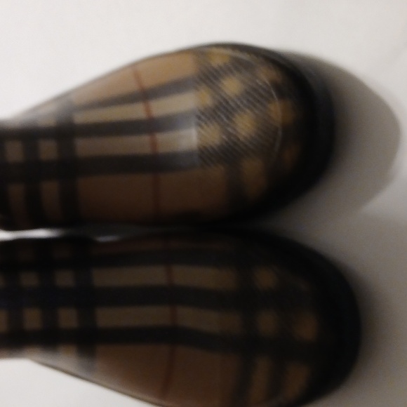 BURBERRY RAIN BOOTS - Picture 2 of 9